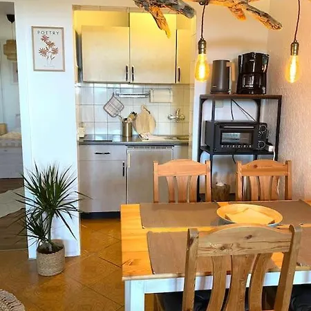 Nr. 2 Ruegen Idylle Landleben 아파트 *